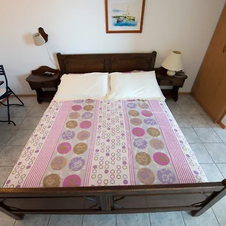 Apartament House *