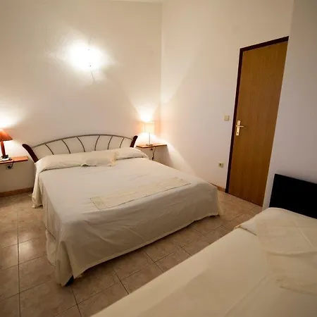 Apartament House *
