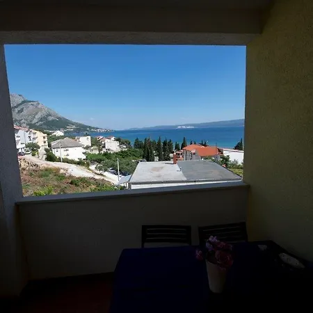 Apartament House *