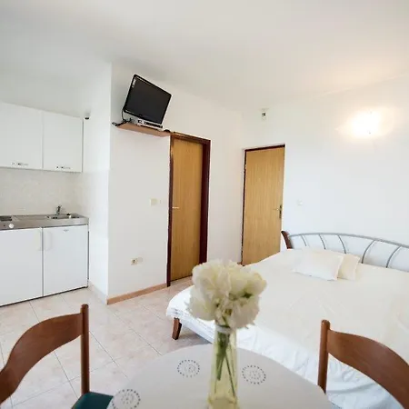 Apartament House Duće