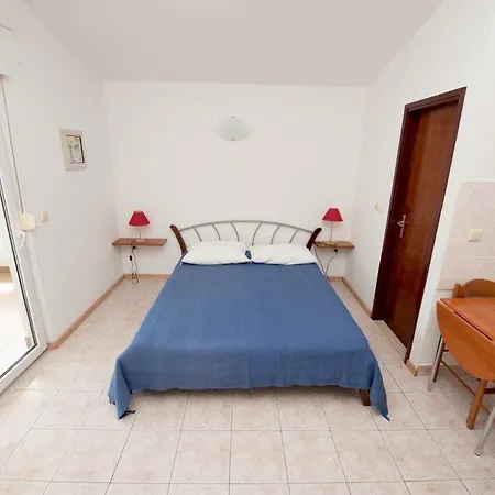 Apartament House Duće