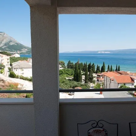 Apartament House *