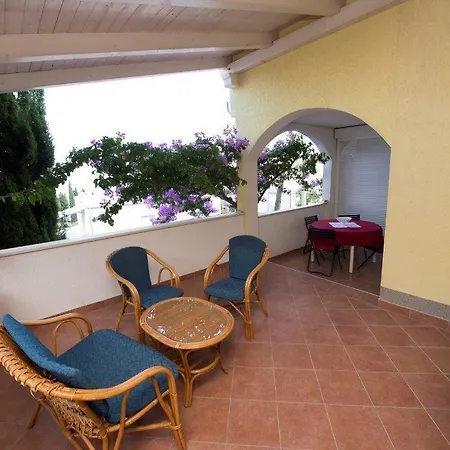 House Apartament *