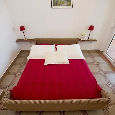 Apartament House Duće